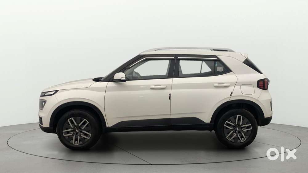 Hyundai Venue 1.0 S (o) Turbo Dct, 2023, Petrol