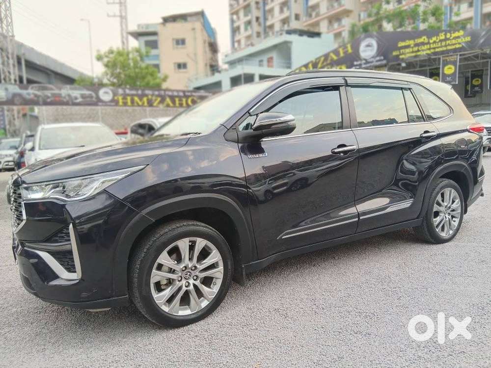 Toyota Innova Hycross 2.0 Zx Hybrid 7 Str, 2023, Petrol