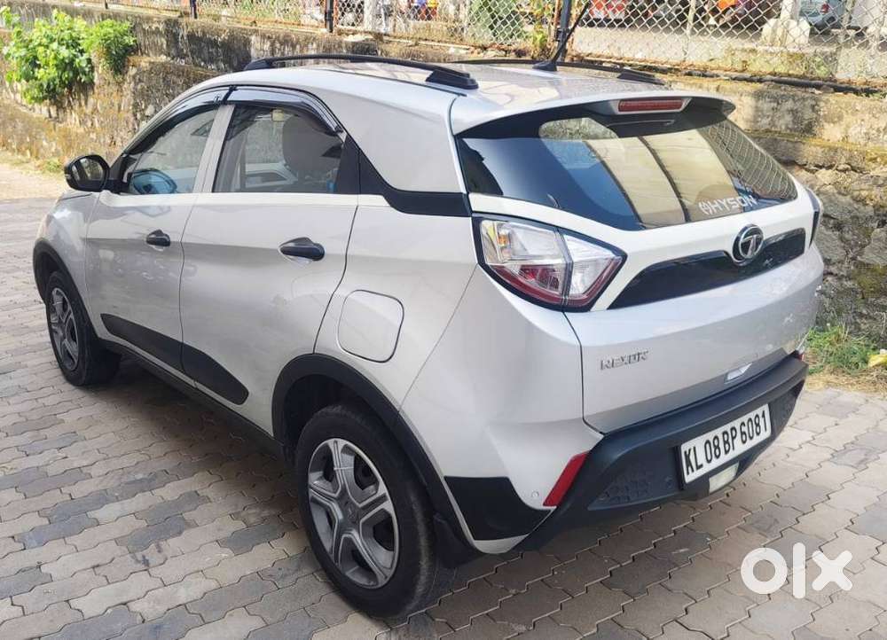 Tata Nexon 1.2 Revotron Xm (s), 2018, Petrol