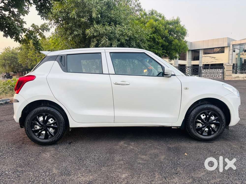 Maruti Suzuki Swift 1.2 Vxi (o), 2022, Petrol