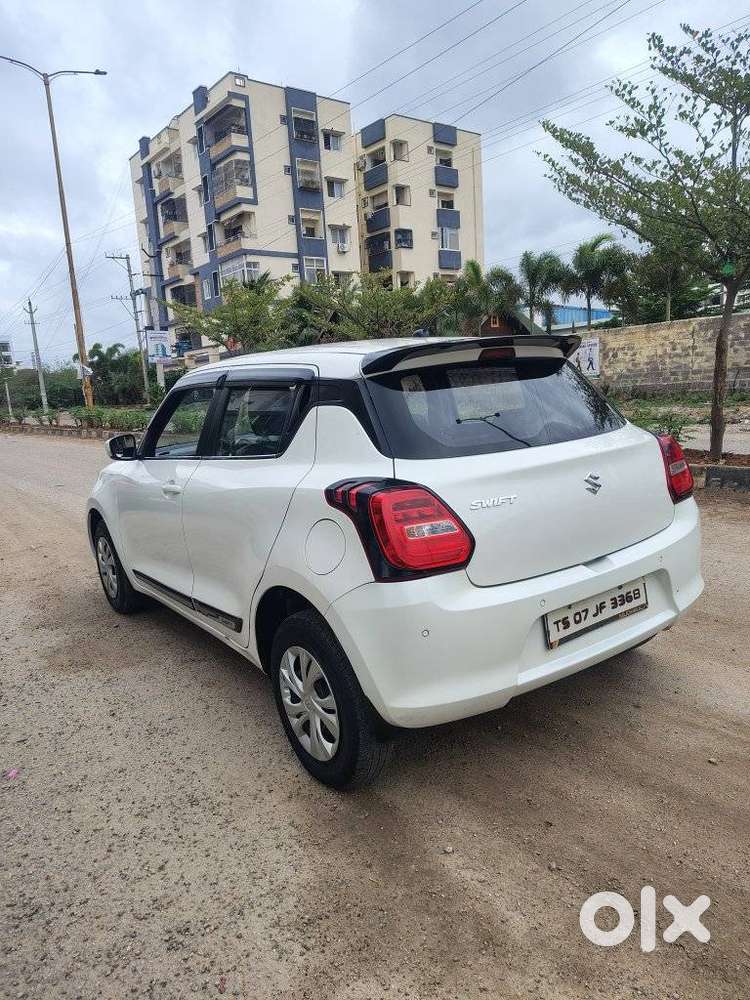 Maruti Suzuki Swift Vxi + Manual, 2022, Petrol
