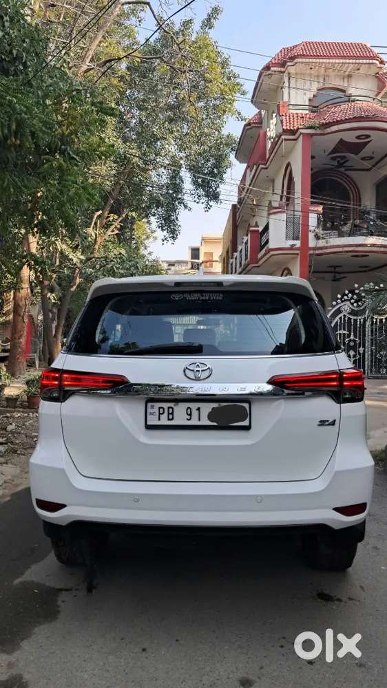 Toyota Fortuner 2018 Diesel 140000 Km Driven