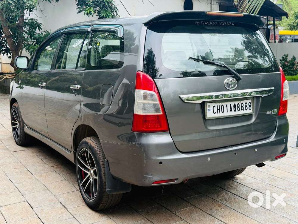 Toyota Innova 2.5 G (diesel) 8 Seater, 2012, Diesel