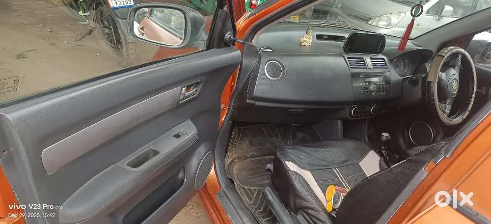 Maruti Suzuki Swift 2008 Petrol 102585 Km Driven