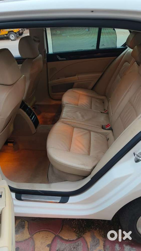 Skoda Superb 2010 Petrol Well Maintained