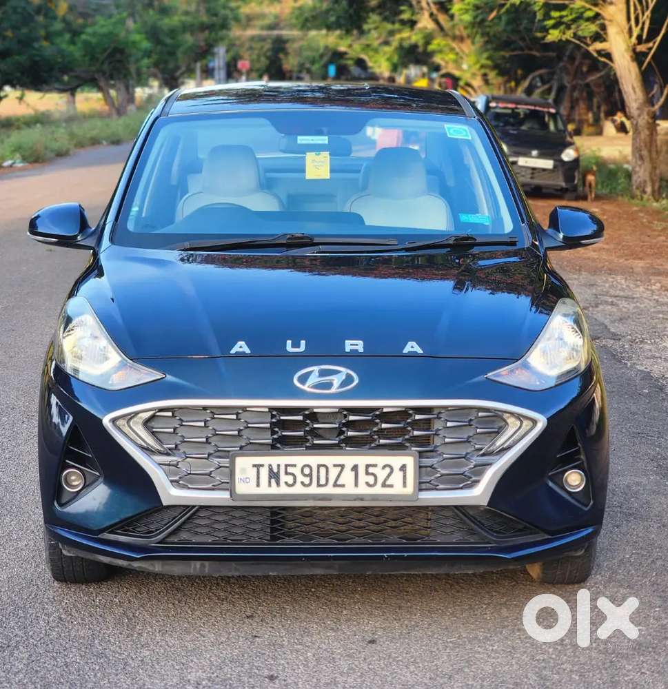 Hyundai Aura Petrol 2022 Company Service Record