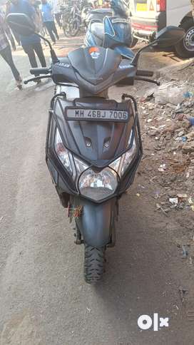 Dio scooty shop second hand olx