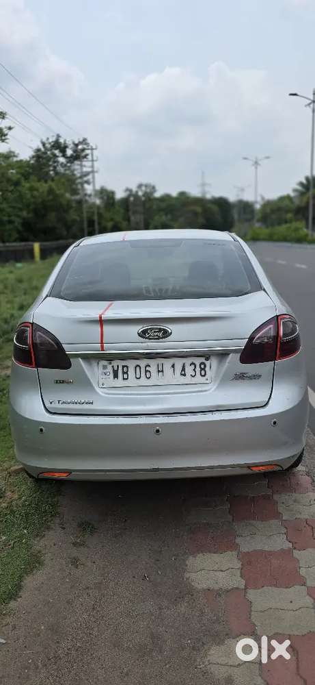 Ford Fiesta Global Taitanium Diseal 2011