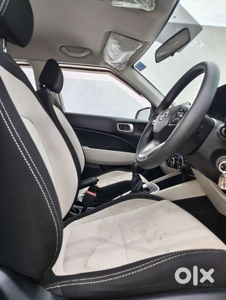 Hyundai Venue S, 2023, Petrol