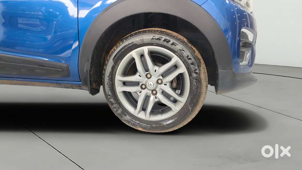 Renault Triber Rxz Easy-r Amt, 2023, Petrol