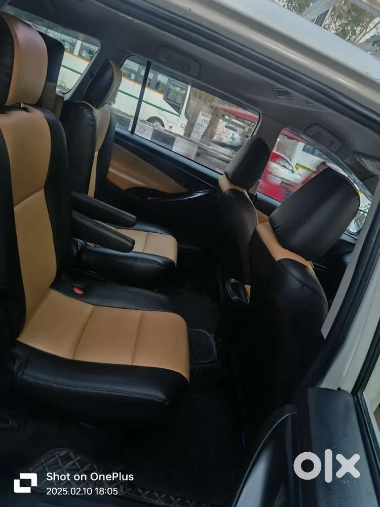 Toyota Innova Crysta Mt, 2.4 G, 2022