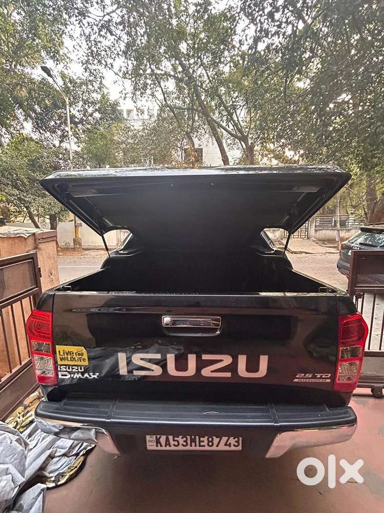 Isuzu V-cross 2017 Diesel Well Maintained