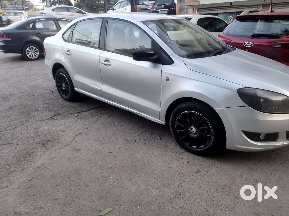 Skoda Rapid 1.5 Tdi At Ambition With Alloy Wheel, 2015, Diesel