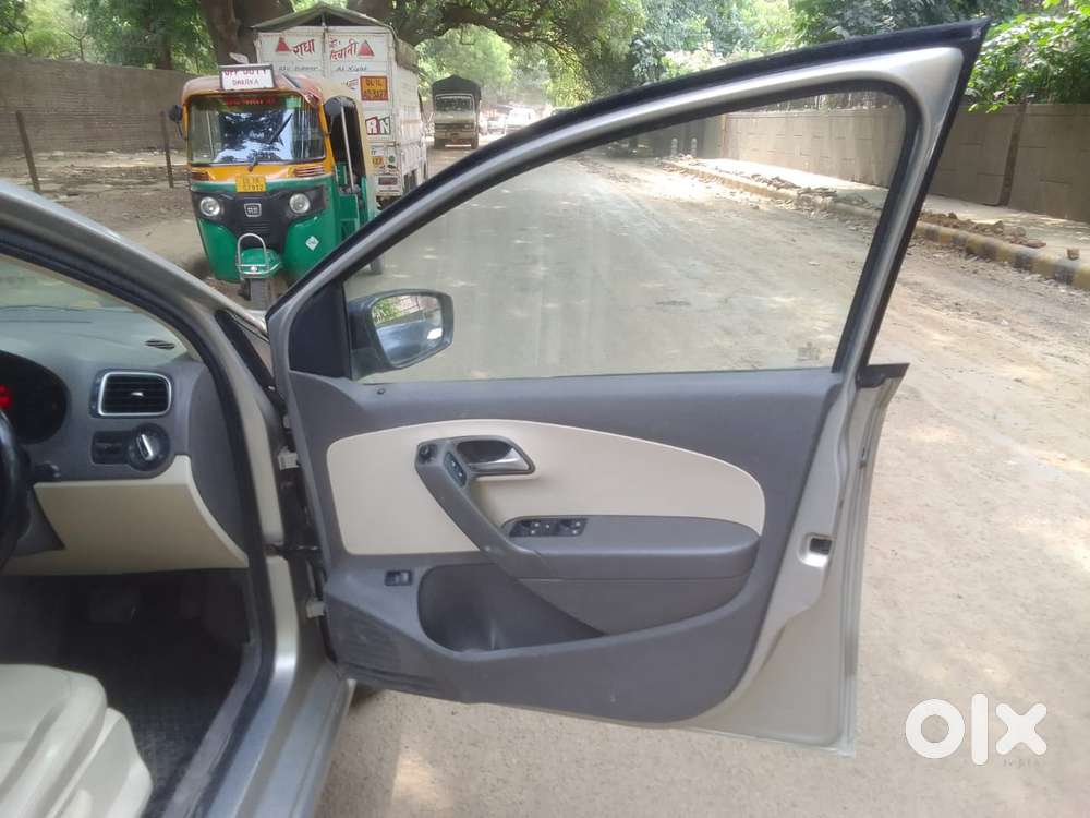 Volkswagen Vento 1.2 Tsi Highline Plus At, 2014, Petrol