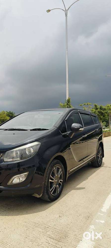 Mahindra Marazzo M8, 2019, Diesel