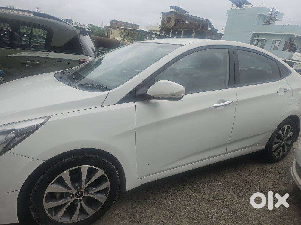 Hyundai Fluidic Verna 1.6 Crdi Sx, 2017