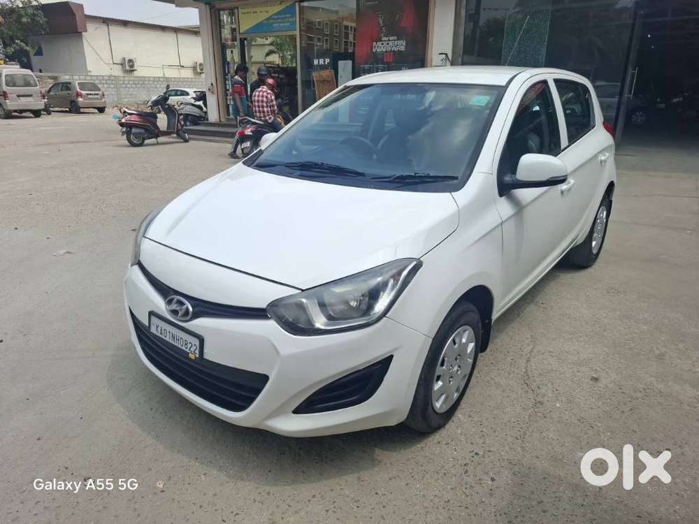 Hyundai I20 Magna 1.2 Mt, 2011, Petrol
