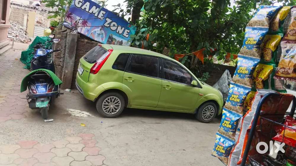 Ford Figo Petrol Titanium 2010