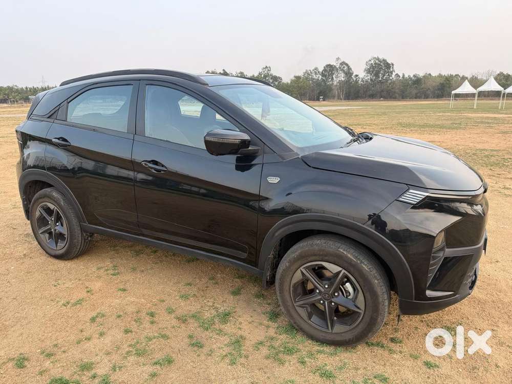 Tata Nexon Creative Plus S 1.2 Revotron Petrol 6 Amt Dt, 2025, Petro..