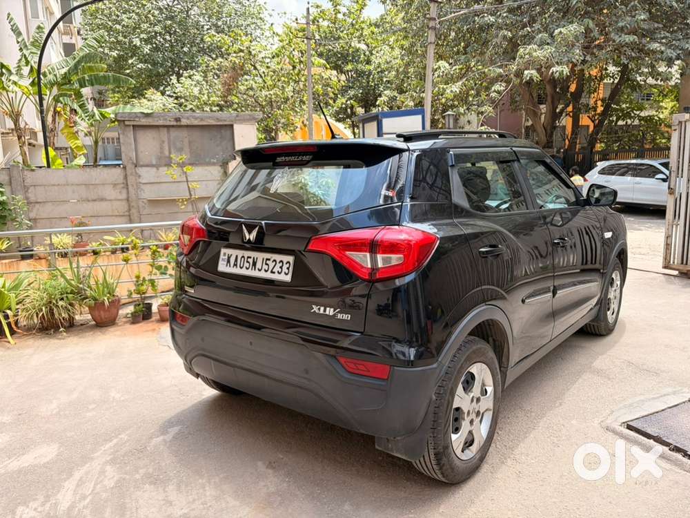 Mahindra Xuv300 2023 Petrol 12000 Km Driven