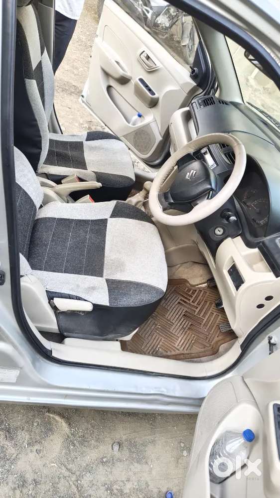 Maruti Suzuki Swift Dzire 2012
