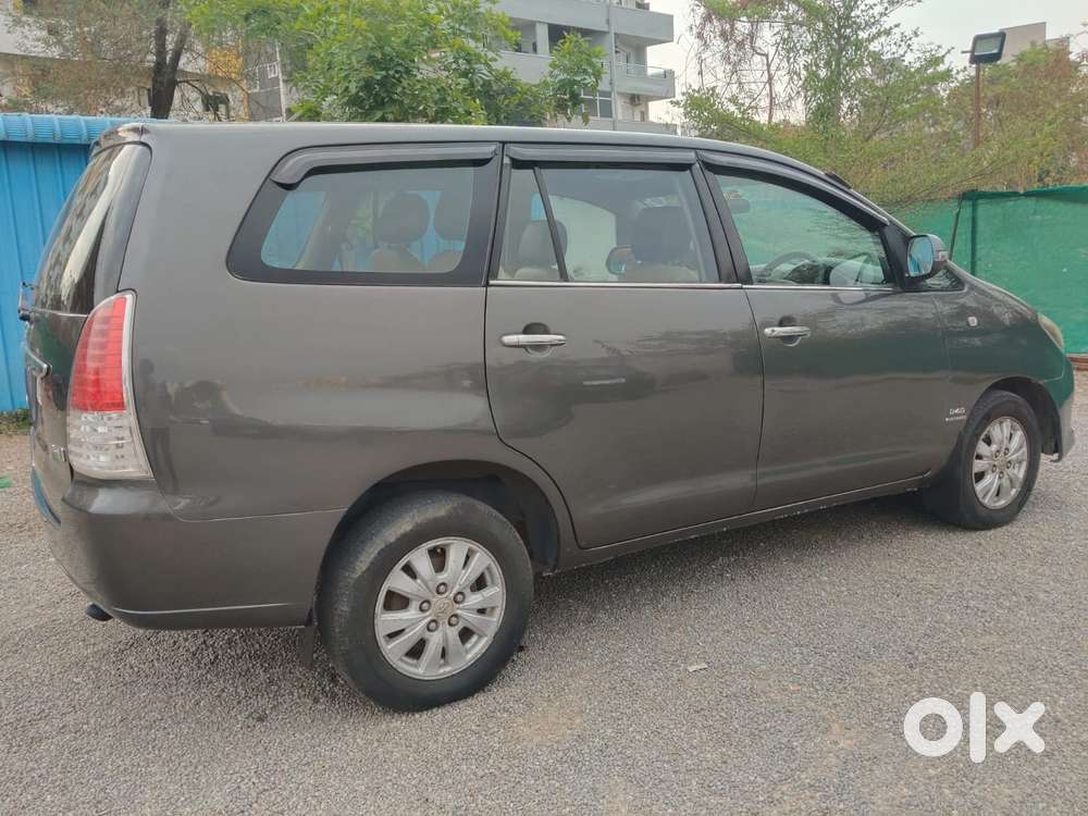 Toyota Innova 2.5 V 7 Str, 2010, Diesel