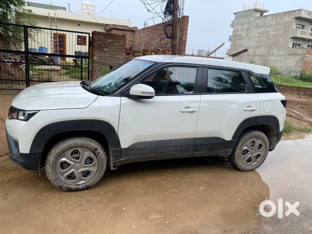 Maruti Suzuki Brezza Vxi At Petrol Manual 2025