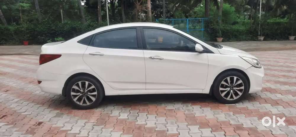 Hyundai Fluidic Verna 2014