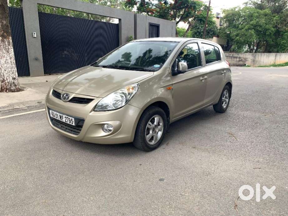 Hyundai I20 1.4 Asta (at), 2010, Petrol