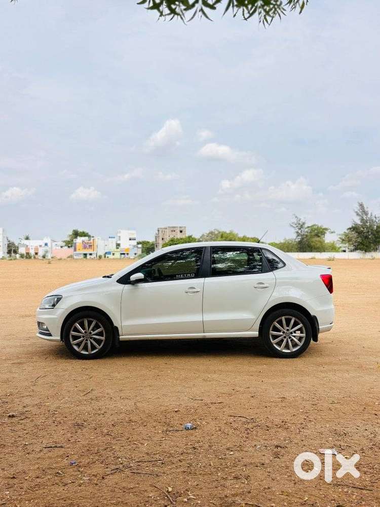 Volkswagen Ameo 1.5 Tdi Highline At 16 Alloy, 2018, Diesel