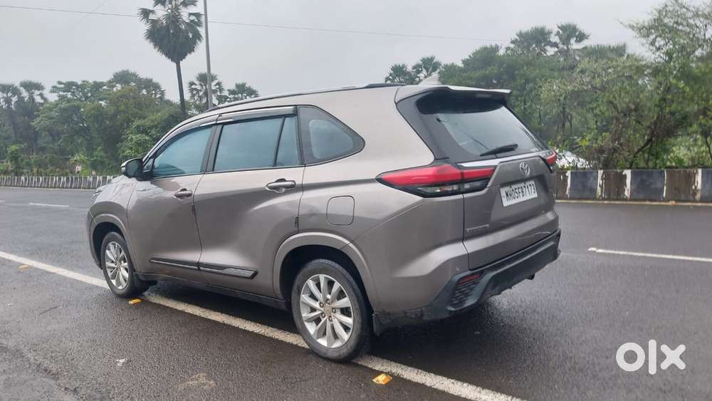 Toyota Innova Hycross 2.0 Vx Hybrid 8 Str, 2023, Petrol