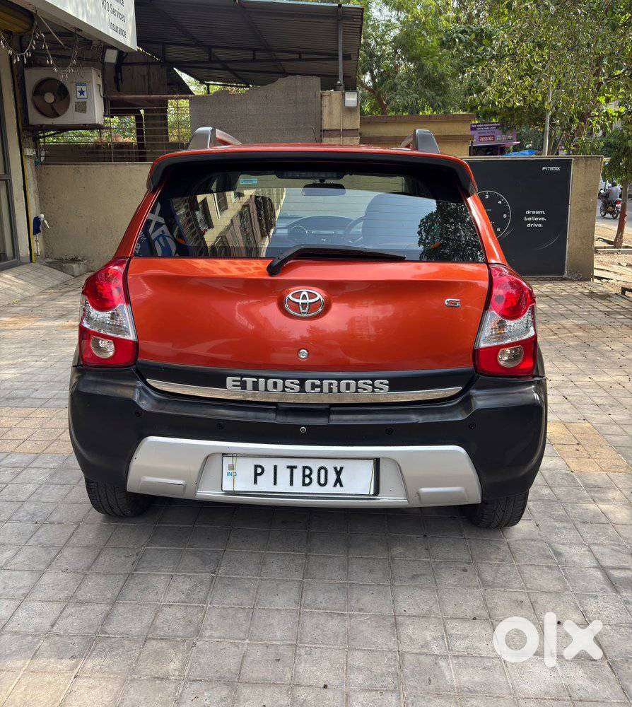 Toyota Etios Cross 1.2l G, 2015, Petrol
