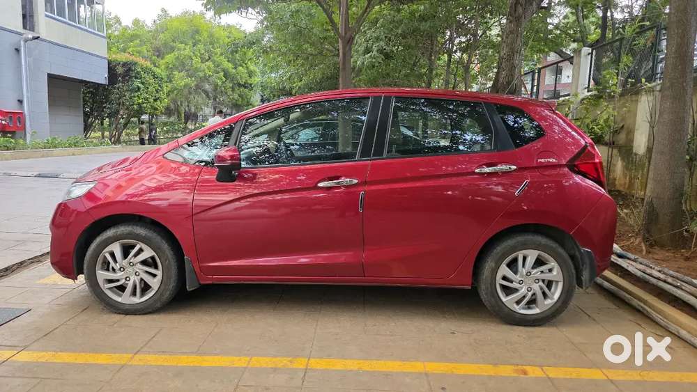 2019 Honda Jazz 1.2vx Cvt Petrol Automatic. 25200km Accessories 1lakh+