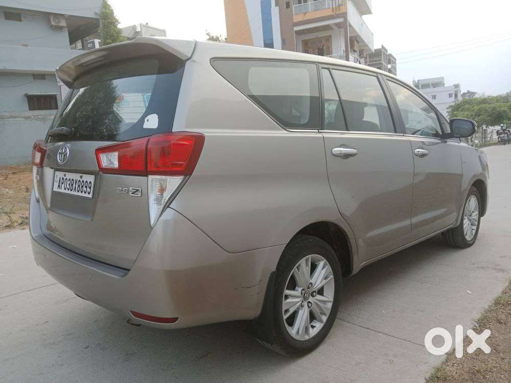 Toyota Innova Crysta 2.8z Automatic, 2016, Diesel