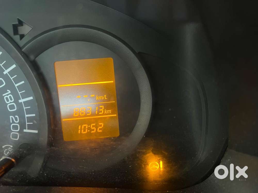 Maruti Suzuki Swift Lxi Option, 2017, Petrol
