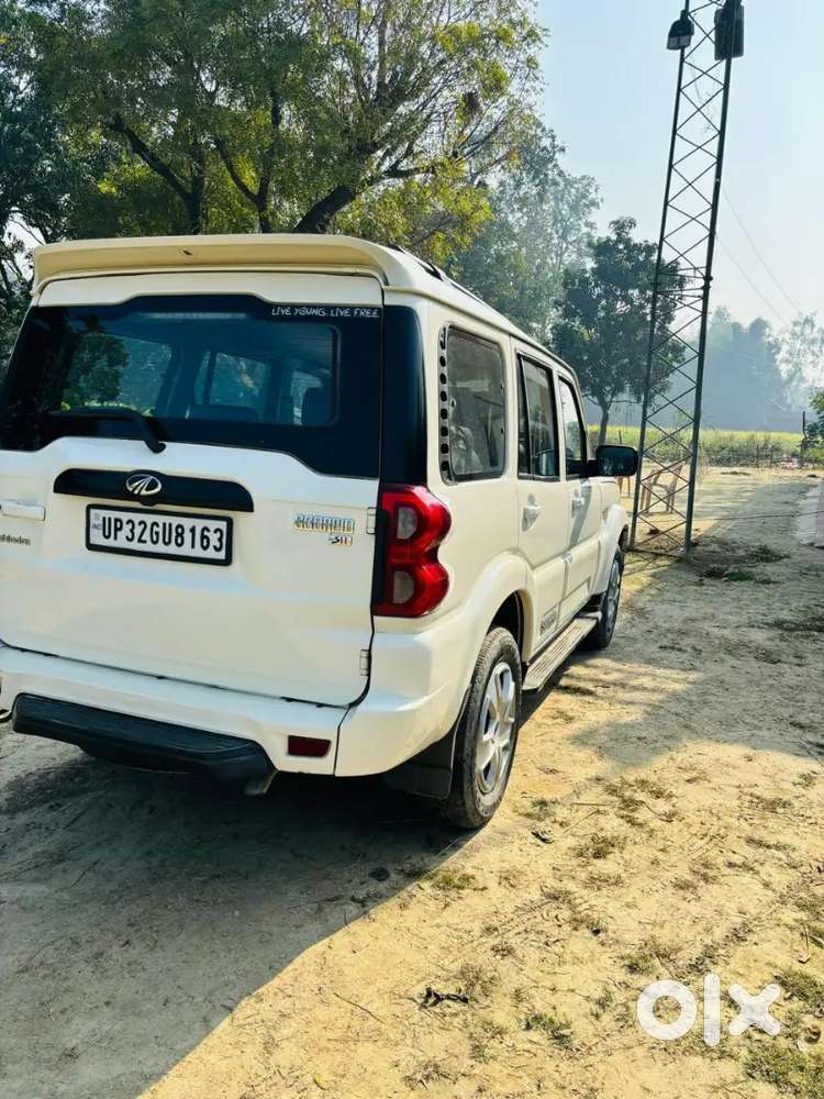 Mahindra Scorpio S6 Diesel 2016