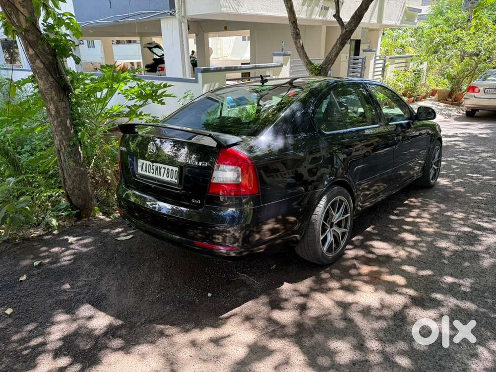 Skoda Laura 2.0 Ambition 2011