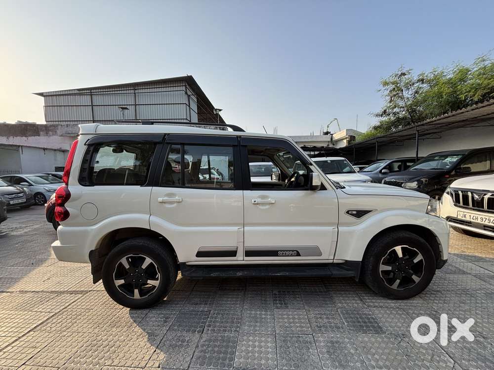 Mahindra Scorpio Classic 2.2 S 11 Mt 7 Str, 2023, Diesel