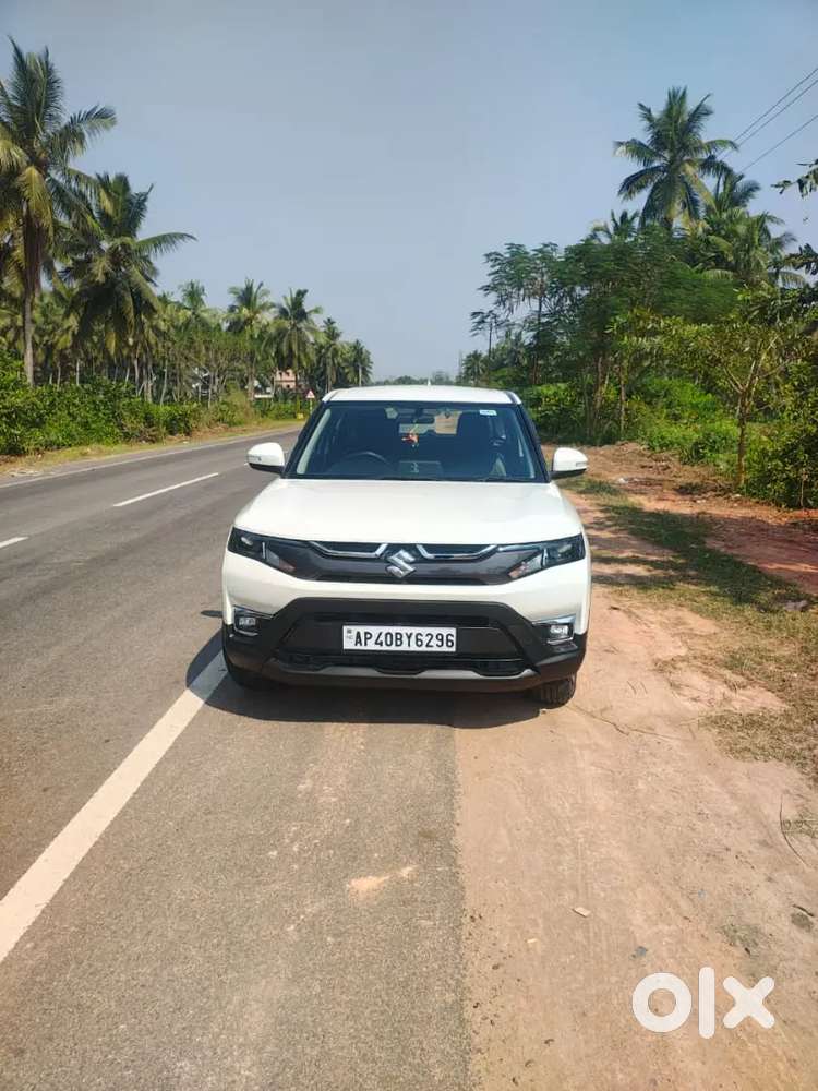 Maruti Suzuki Brezza Vxi 2024