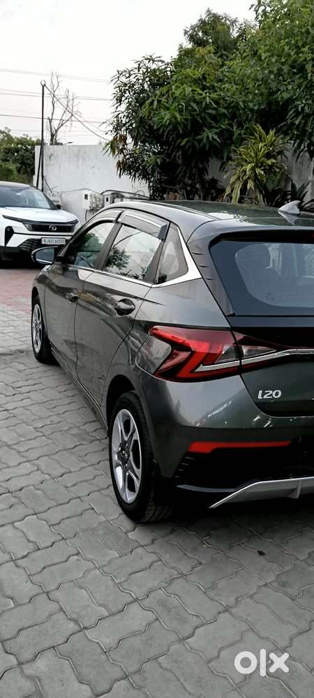 Hyundai I20 Sportz 1.2 Ivt Dual Tone, 2024, Petrol