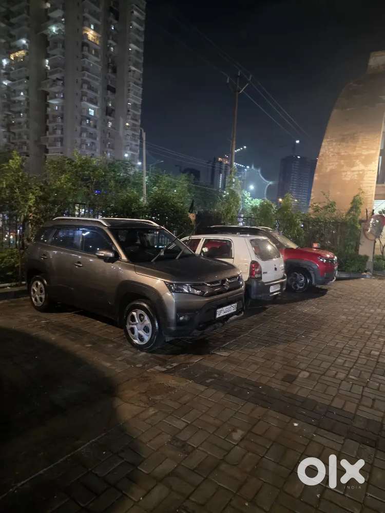 Maruti Suzui Breza 2025 Company Green Cng 8658 Km 

Dealers Pls Excuse