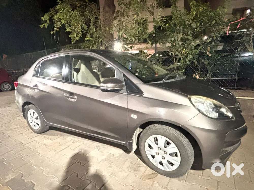 Honda Amaze Manual Transmission Petrol For Sale , Only 32000km Driven.