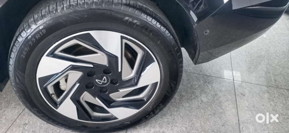 Mahindra Xev 9e Pack Three (top Model), 2025