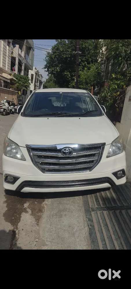 Toyota Innova 2015 Diesel Well Maintained