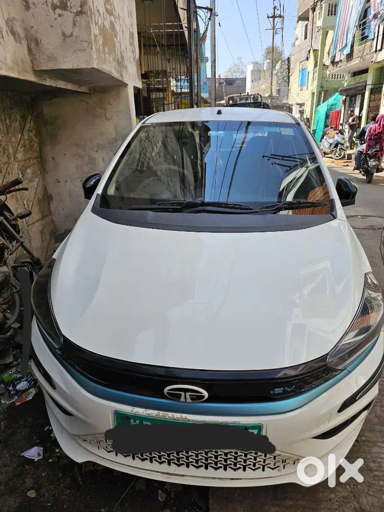 Tata Tiago Ev 2025 Electric 4500 Km Driven.  9 Lakh Me Dena Hai.