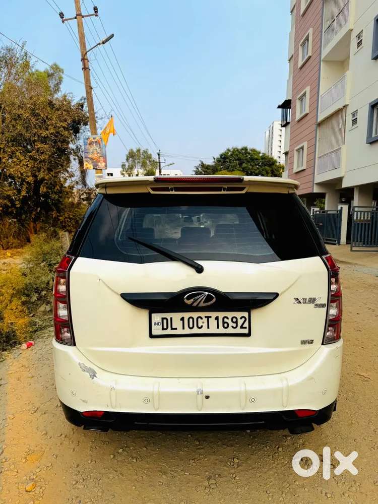 Mahindra Xuv500 2015