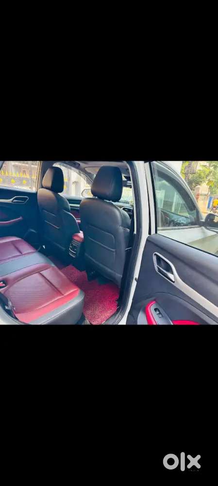 Mg Astor Savy Cvt Automatic Sangaria Red