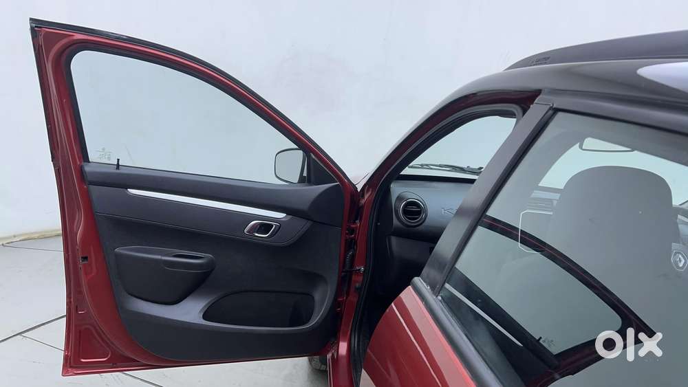 Renault Kwid 1.0 Climber (o) Dual Tone, 2024, Petrol