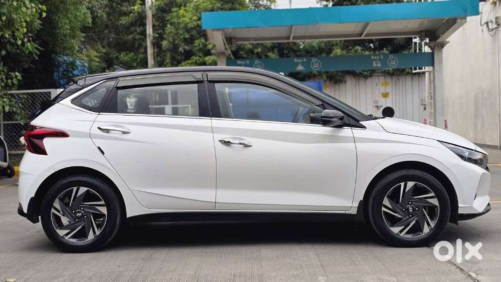 Hyundai I20 Asta (o) 1.2 Mt, 2023, Petrol
