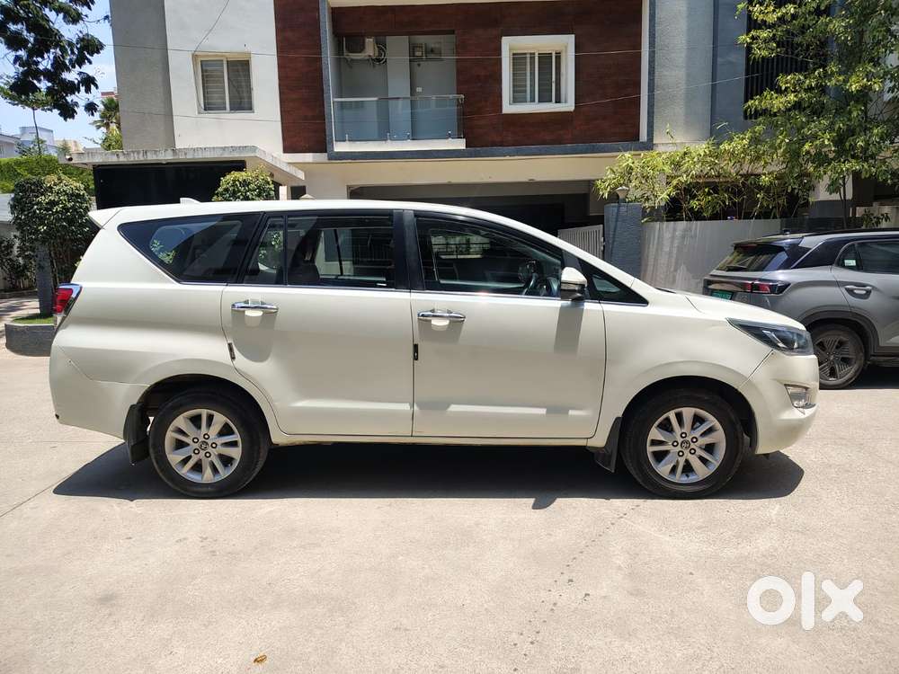 Toyota Innova Crysta 2.4 Vx Mt 8s, 2017, Diesel